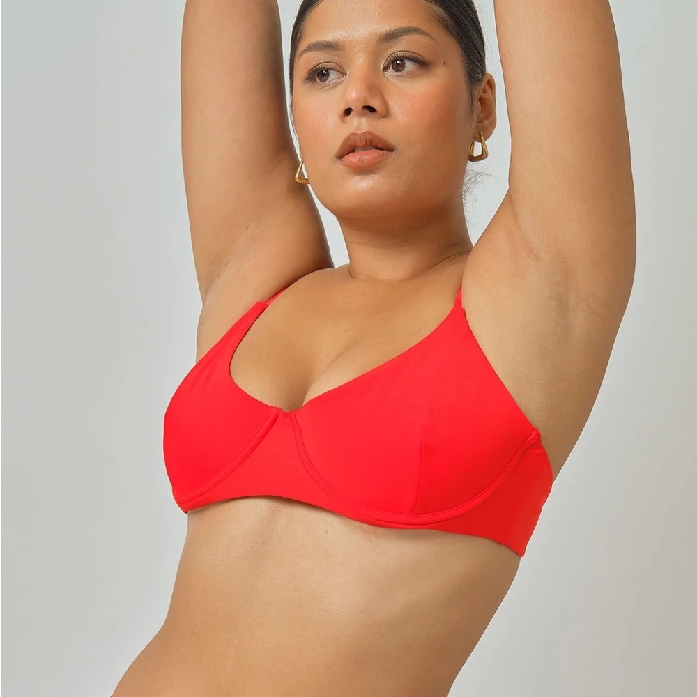Blackbough Willow Bikiniâ Top in Red